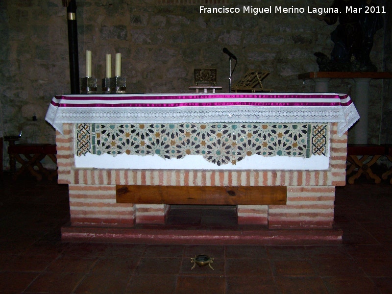 Iglesia de la Magdalena - Iglesia de la Magdalena. Altar con azulejos mudjares