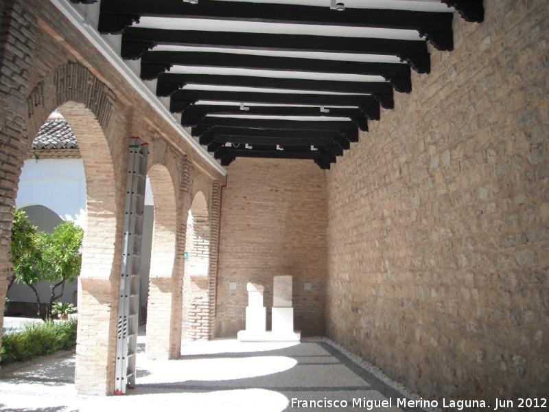 Iglesia de la Magdalena - Iglesia de la Magdalena. Soportal