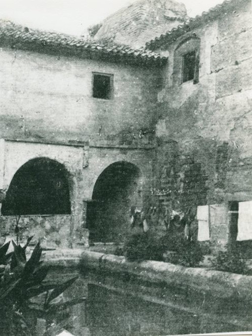 Iglesia de la Magdalena - Iglesia de la Magdalena. Estado del minarete a principios del siglo XX. Archivo IEG