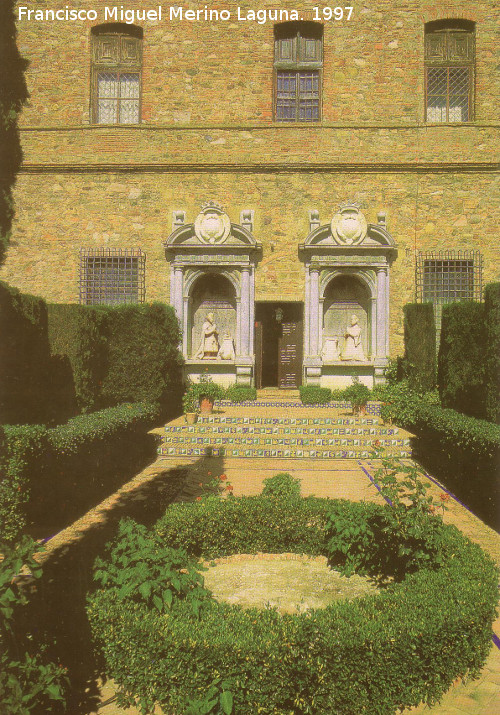 Palacio del Marqus de Santa Cruz - Palacio del Marqus de Santa Cruz. Estatuas