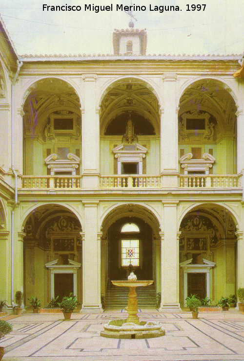 Palacio del Marqus de Santa Cruz - Palacio del Marqus de Santa Cruz. Patio