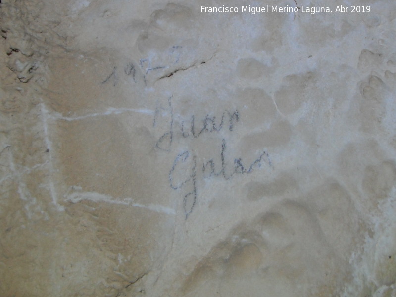 Cueva de Golliat - Cueva de Golliat. Graffiti de 1977