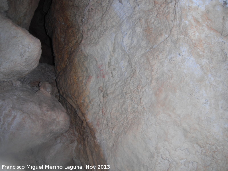 Pinturas rupestres de la Cueva de Golliat - Pinturas rupestres de la Cueva de Golliat. Situacin de las manchas de color rojo