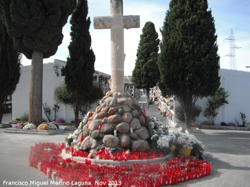 Cementerio de Torredelcampo - Cementerio de Torredelcampo. Cruz