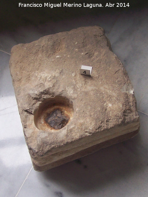 Quicio - Quicio. Gozne romano siglo I - III d.C. Museo Arqueolgico Profesor Sotomayor - Andjar