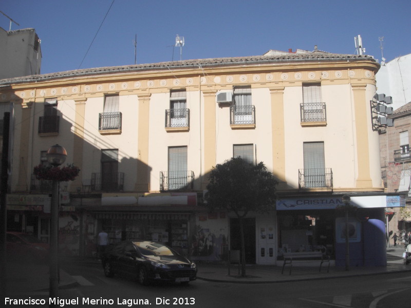 Edificio de la Plaza de San Francisco n 3 - Edificio de la Plaza de San Francisco n 3. Lateral de la Plaza de San Francisco