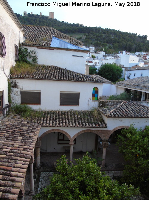 Convento de Santa rsula - Convento de Santa rsula. Con el Castillo al fondo