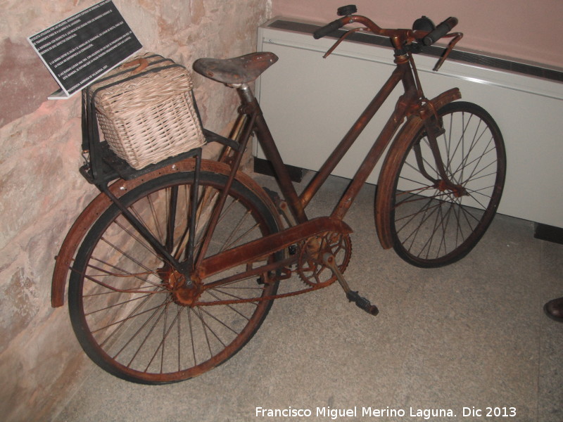 Bicicleta - Bicicleta. Bicicleta femenina de 1957. Centro de Interpretacin del Paisaje Minero de Linares