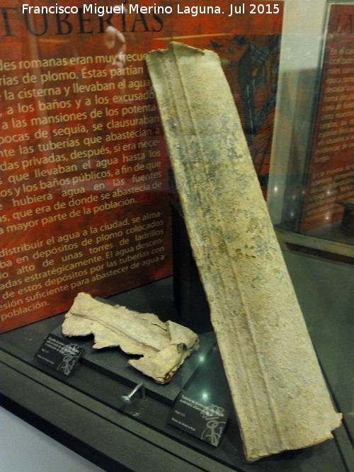 Domus Herculana - Domus Herculana. Tuberas de plomo romanas. Museo de la Ciudad