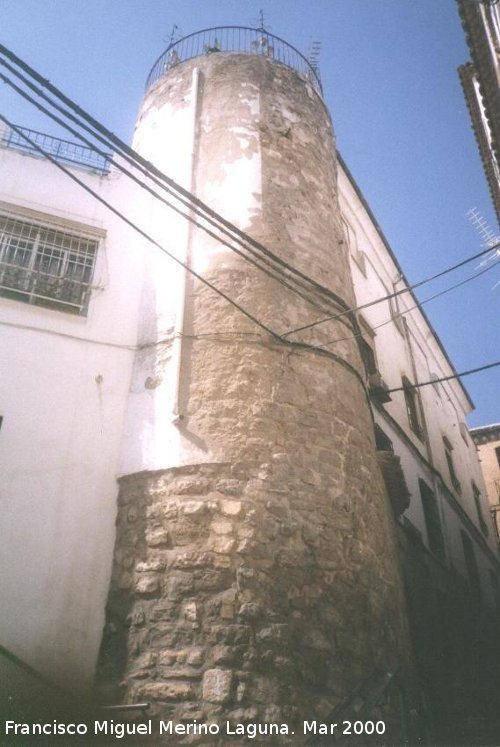 Muralla de Jan. Torren cilndrico del Portillo de San Sebastin - Muralla de Jan. Torren cilndrico del Portillo de San Sebastin. 