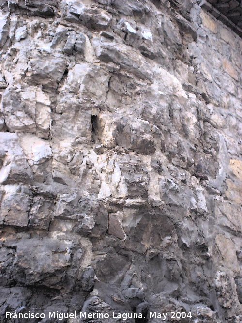 Muralla de Jan. Torren cilndrico del Portillo de San Sebastin - Muralla de Jan. Torren cilndrico del Portillo de San Sebastin. Detalle de sus piedras