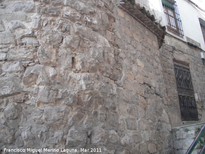 Muralla de Jan. Torren cilndrico del Portillo de San Sebastin - Muralla de Jan. Torren cilndrico del Portillo de San Sebastin. Donde estuvo el portillo