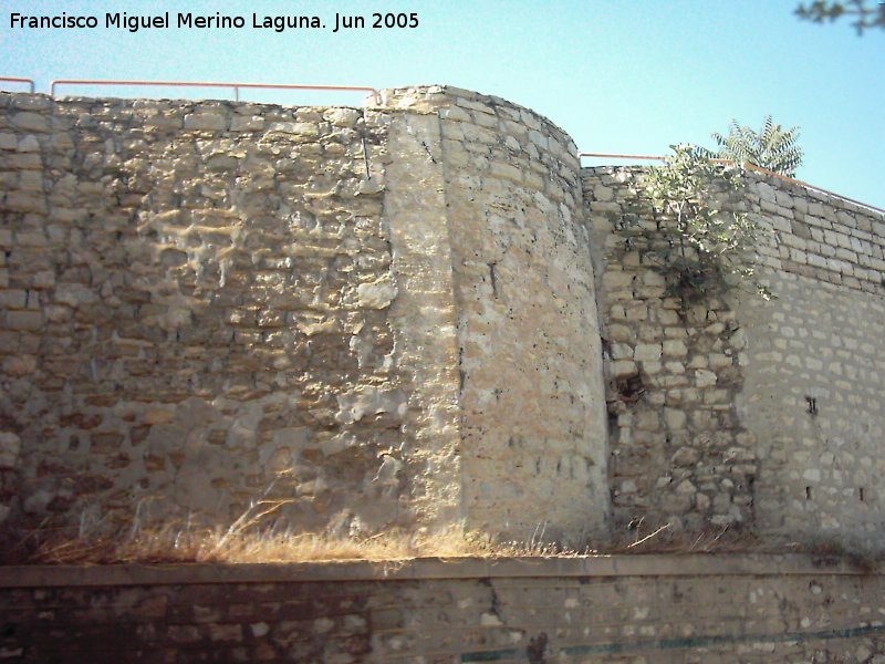 Muralla de Jan. Torren D - Muralla de Jan. Torren D. Desde extramuros antes de hacer el teatro