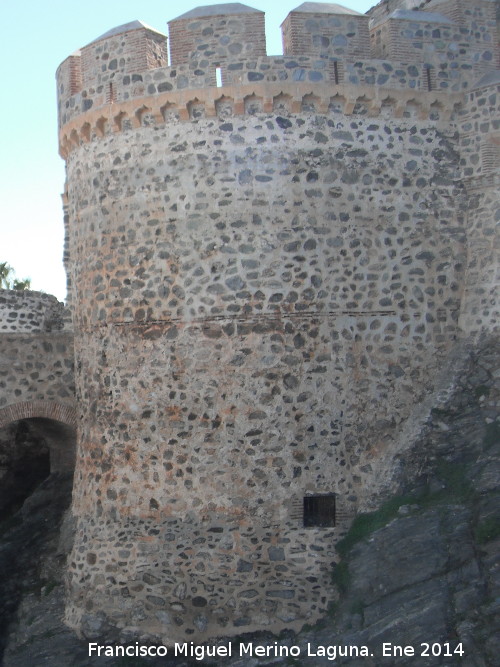 Castillo de San Miguel. Puerta de Acceso - Castillo de San Miguel. Puerta de Acceso. Torren derecho