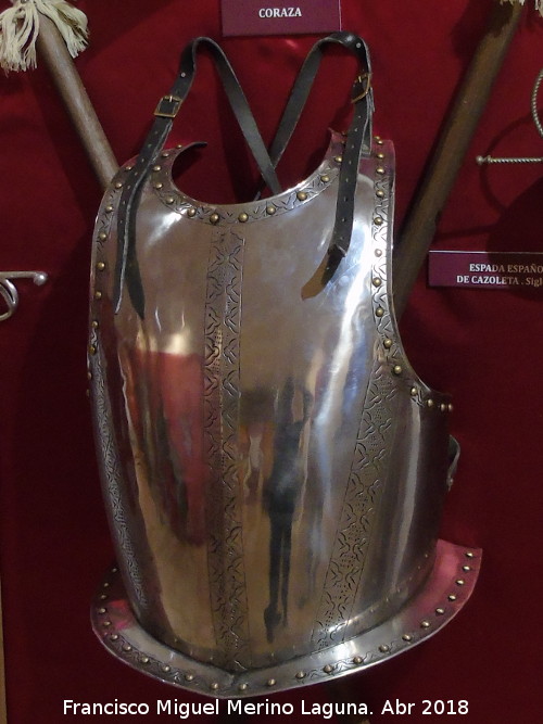 Coraza del Siglo XVI - Coraza del Siglo XVI. Exposicin en el Palacio Episcopal de Salamanca