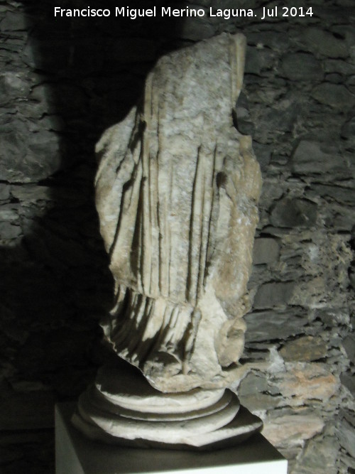 Cueva de Siete Palacios - Cueva de Siete Palacios. Estatua romana