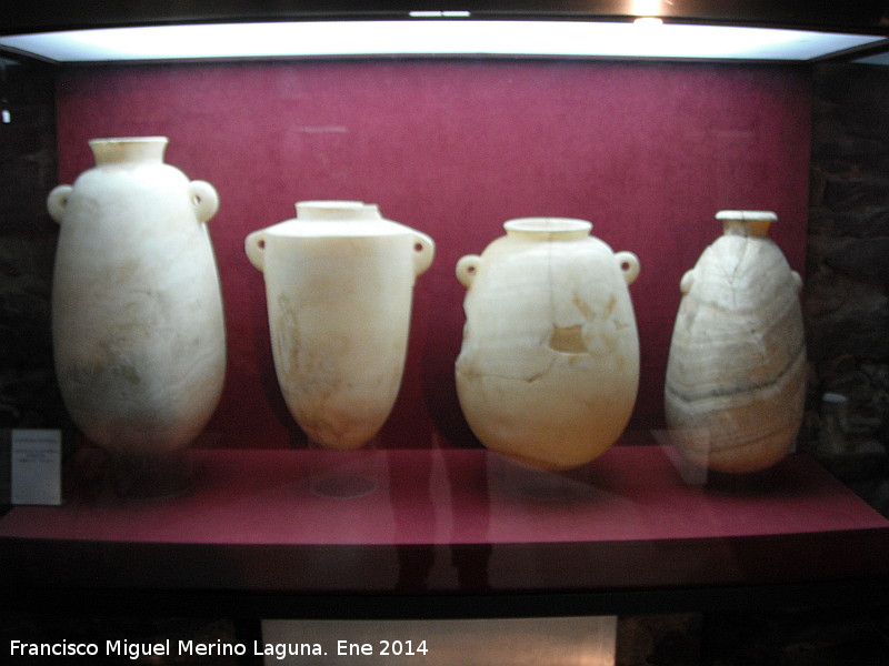 Necrpolis Fenicia Laurita - Necrpolis Fenicia Laurita. Vasos de alabastro egipcios. Museo Arqueolgico de Almucar