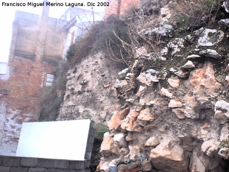 Muralla de Jan. Torren continuacin de la Puerta de Martos - Muralla de Jan. Torren continuacin de la Puerta de Martos. Detrs del torren continua la muralla entre las Casas