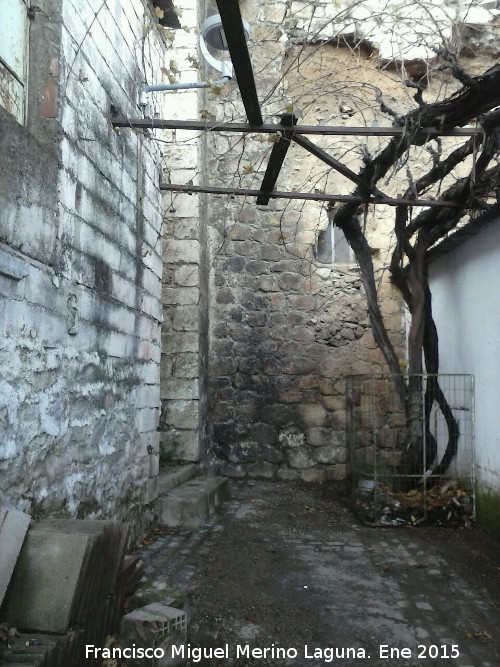 Muralla de Jan. Torren del Arco - Muralla de Jan. Torren del Arco. Base del torren a intramuros