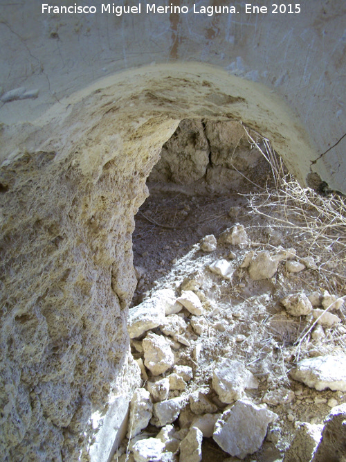 Oratorio visigodo de La Muela - Oratorio visigodo de La Muela. Paso a la habitacin lateral del refectorio