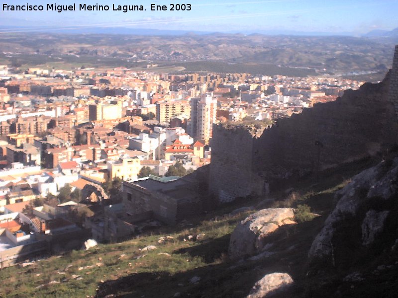 Muralla de Jan. Torren Norte XX - Muralla de Jan. Torren Norte XX. Se puede apreciar la distancia de este torren al Torren con habitculo