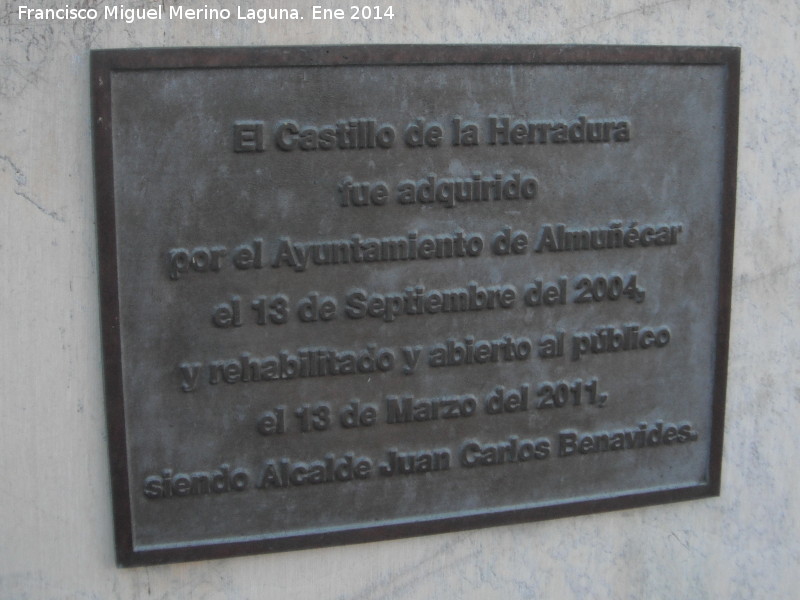 Castillo de la Herradura - Castillo de la Herradura. Placa