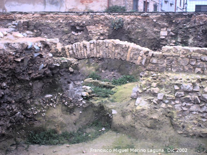 Antigua Escuela de Enfermera - Antigua Escuela de Enfermera. Arqueras de la excavacin arqueolgica