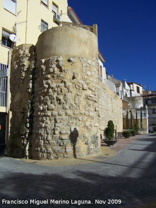 Muralla de Jan. Torren cilndrico de la Carrera de Jess - Muralla de Jan. Torren cilndrico de la Carrera de Jess. 