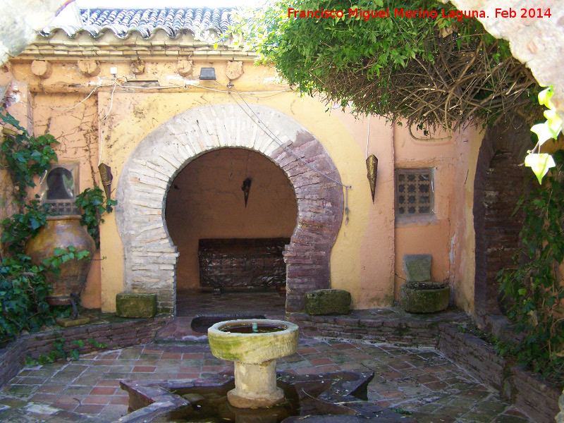 Arco de herradura - Arco de herradura. Casa de la Calle Madre Soledad Torres Acosta n 20 - beda