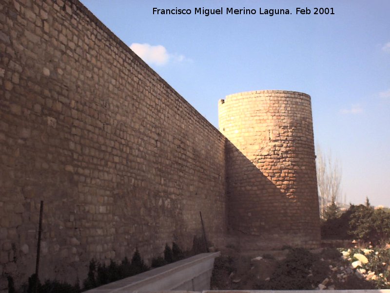 Muralla de Jan. Lienzo del Molino de la Condesa - Muralla de Jan. Lienzo del Molino de la Condesa. Extramuros con el Torren cilndrico en su extremo