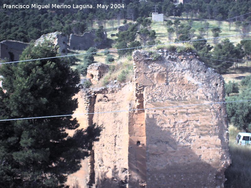 Muralla de Jan. Torren Pentagonal - Muralla de Jan. Torren Pentagonal. Marca de la almena en el tapial