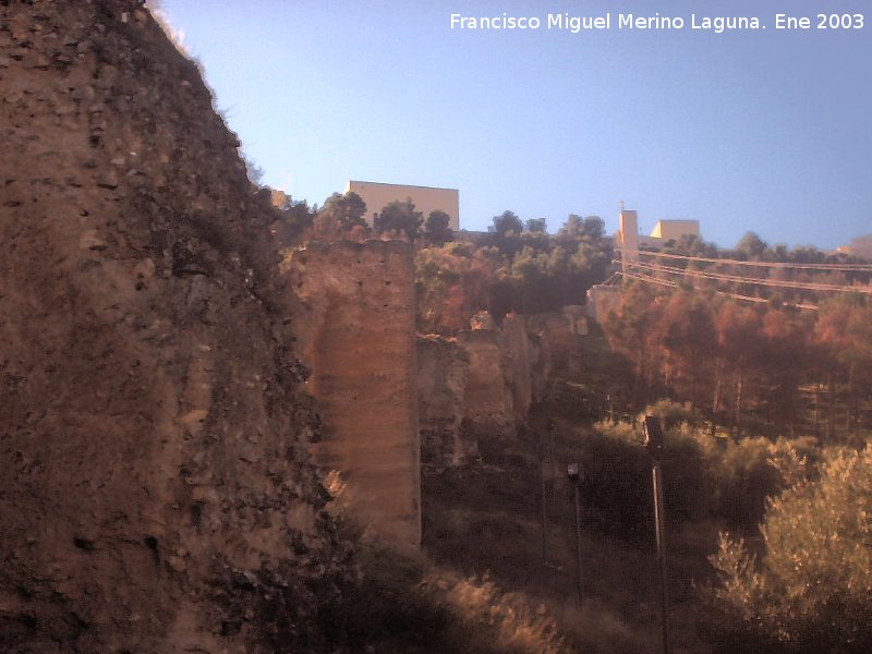 Muralla de Jan. Torren Norte XII - Muralla de Jan. Torren Norte XII. Se puede apreciar como va a enlazar directamente la muralla desde este torren hasta la puerta del Castillo.