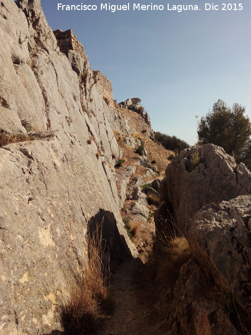 Cerro de Santa Catalina - Cerro de Santa Catalina. Paso en la ladera sur