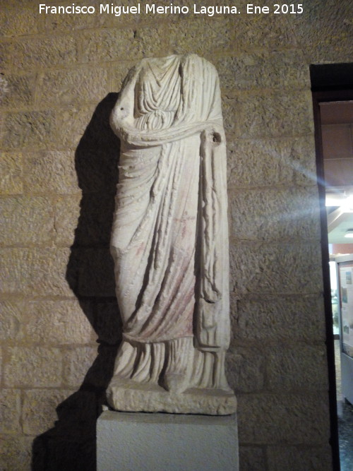 Museo Provincial - Museo Provincial. Estatua romana