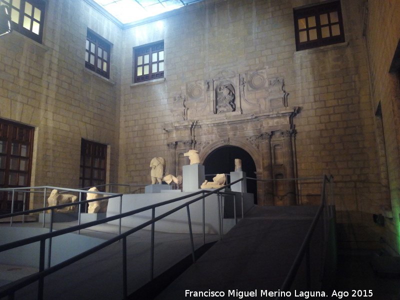 Museo Provincial - Museo Provincial. Patio