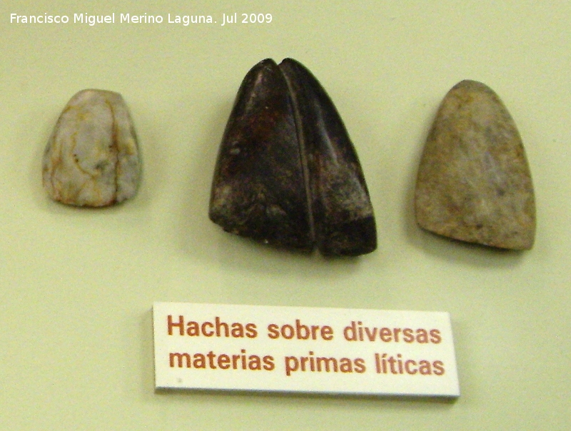 Museo Provincial - Museo Provincial. Hachas