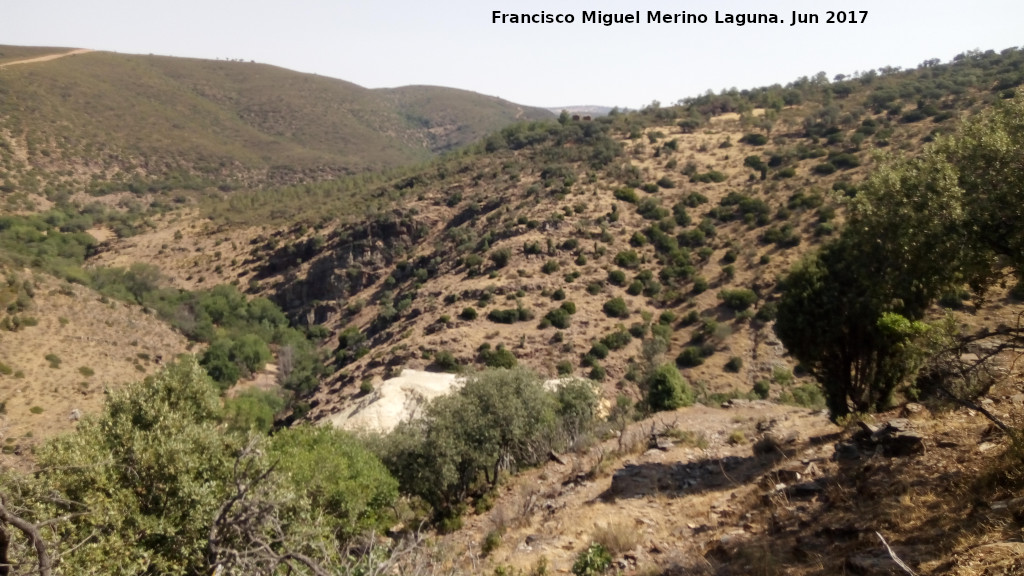 Mina del Avellanar - Mina del Avellanar. Vistas hacia las escombreras del ro