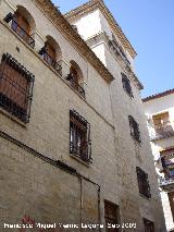 Obispado. Fachada y torre de la calle Colegio