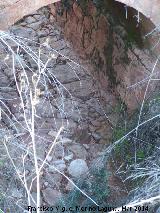 Puente del Camino de la Sierra. Solera del cauce