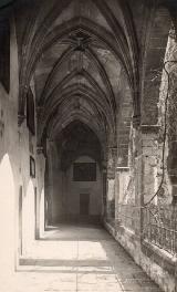 Colegiata de Santa Mar�a de los Reales Alc�zares. Claustro. Foto antigua