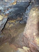 Oppidum de Giribaile. Cueva Santuario. Hornacina donde incide la luz en el solsticio