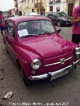 SEAT 600