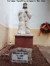 Monumento a Al Capri. 