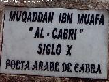 Monumento a Al Capri. Placa