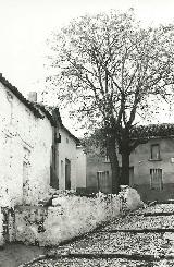 Castillo de Navas de San Juan. Foto antigua de Pedro Merino Megas. Plaza de armas