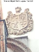 Casa de los Rico Rueda. Escudo derecho