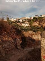 Huerta de Pegalajar. Caminos, al fondo el Molino de Miguel Soto