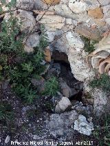 Silos romanos de Almenara. Silo cegado bajo un muro