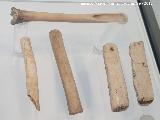 Cueva de los Murcilagos. Tubos de hueso y esptula de hueso. Museo Histrico de Zuheros