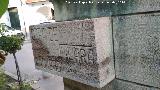 Monumento a la Mujer Torrea. Firma y ao